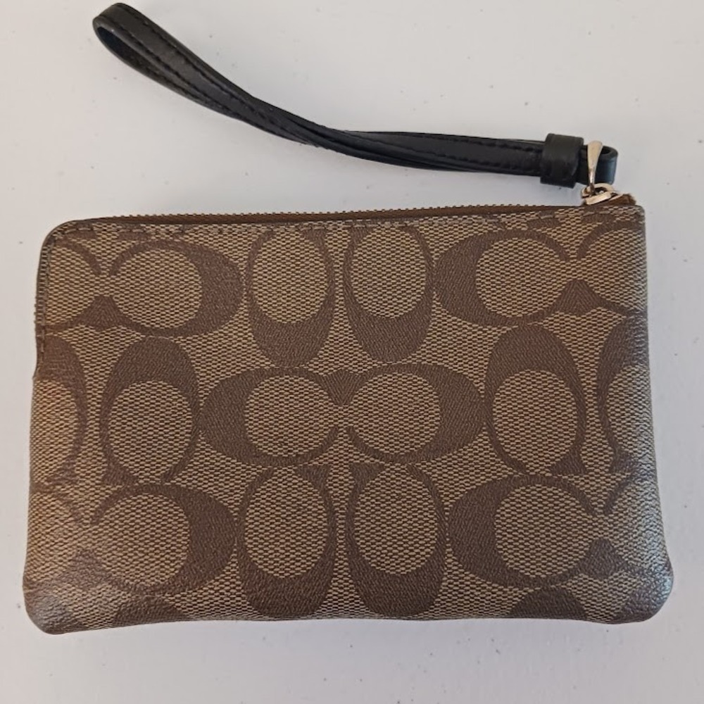 Coach Corner Zip Wristlet In Signature Canvas Gold / Khaki / Black, USED - Picture 4 of 4